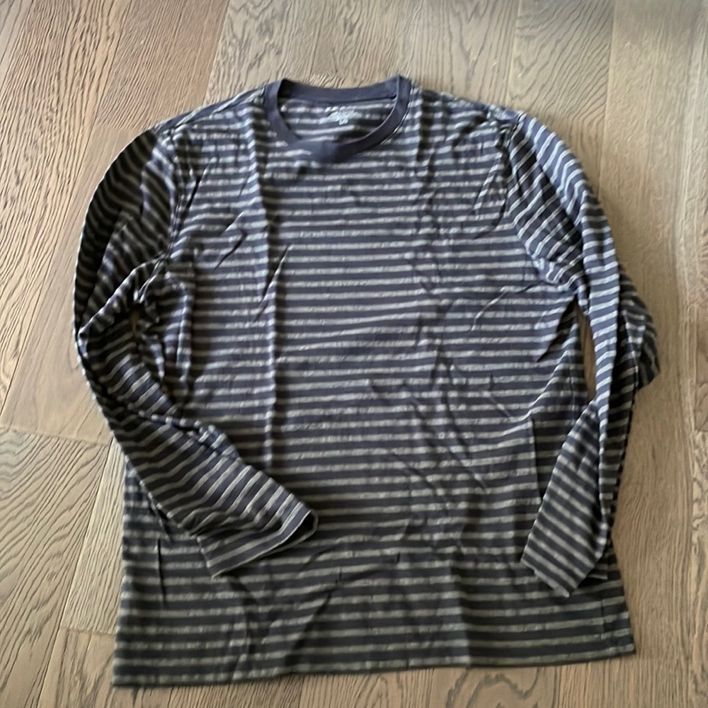 Banana Republic striped long sleeve shirt